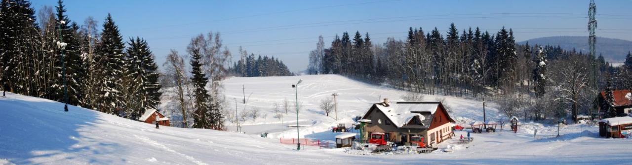 Srub Na Svahu Sjezdovky V Radvanicich Radvanice  ภายนอก รูปภาพ